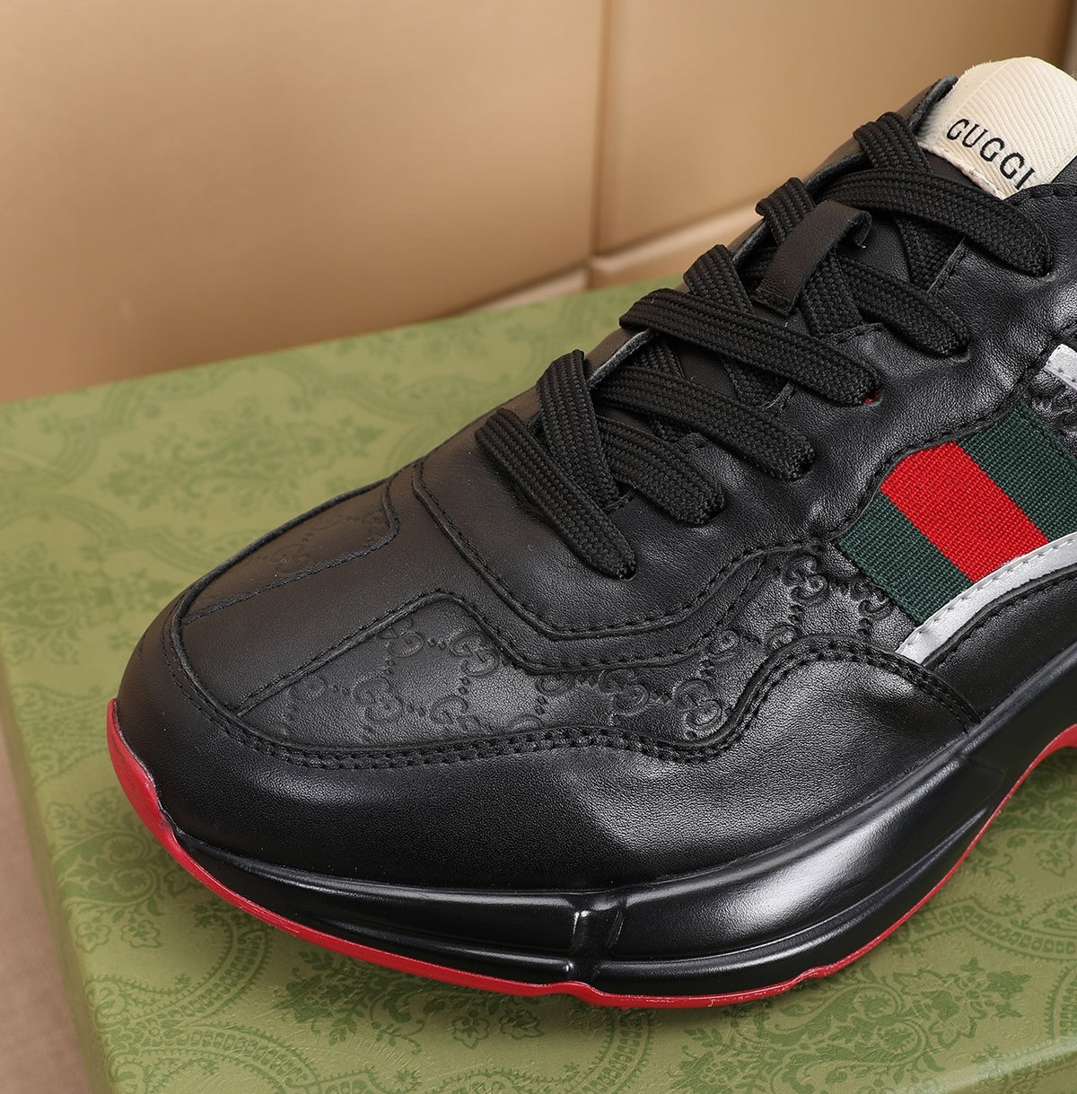 Gucci Men's Casual Athletic Sneakers | Black & White
