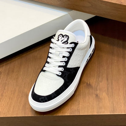 Men's casual sneakers