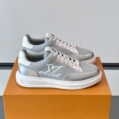 Men's casual sneakers