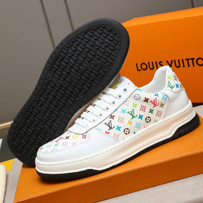 Men's casual sneakers