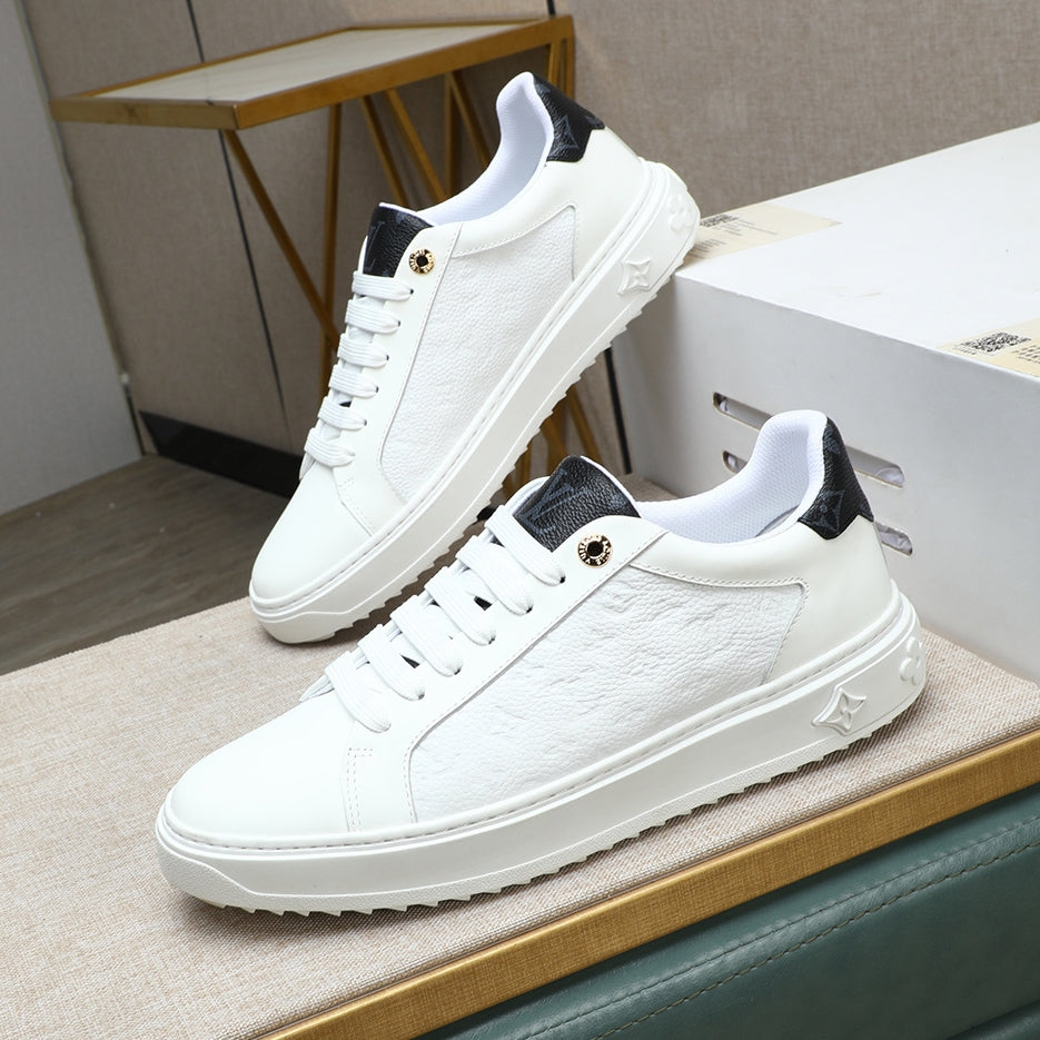 Men's casual sneakers