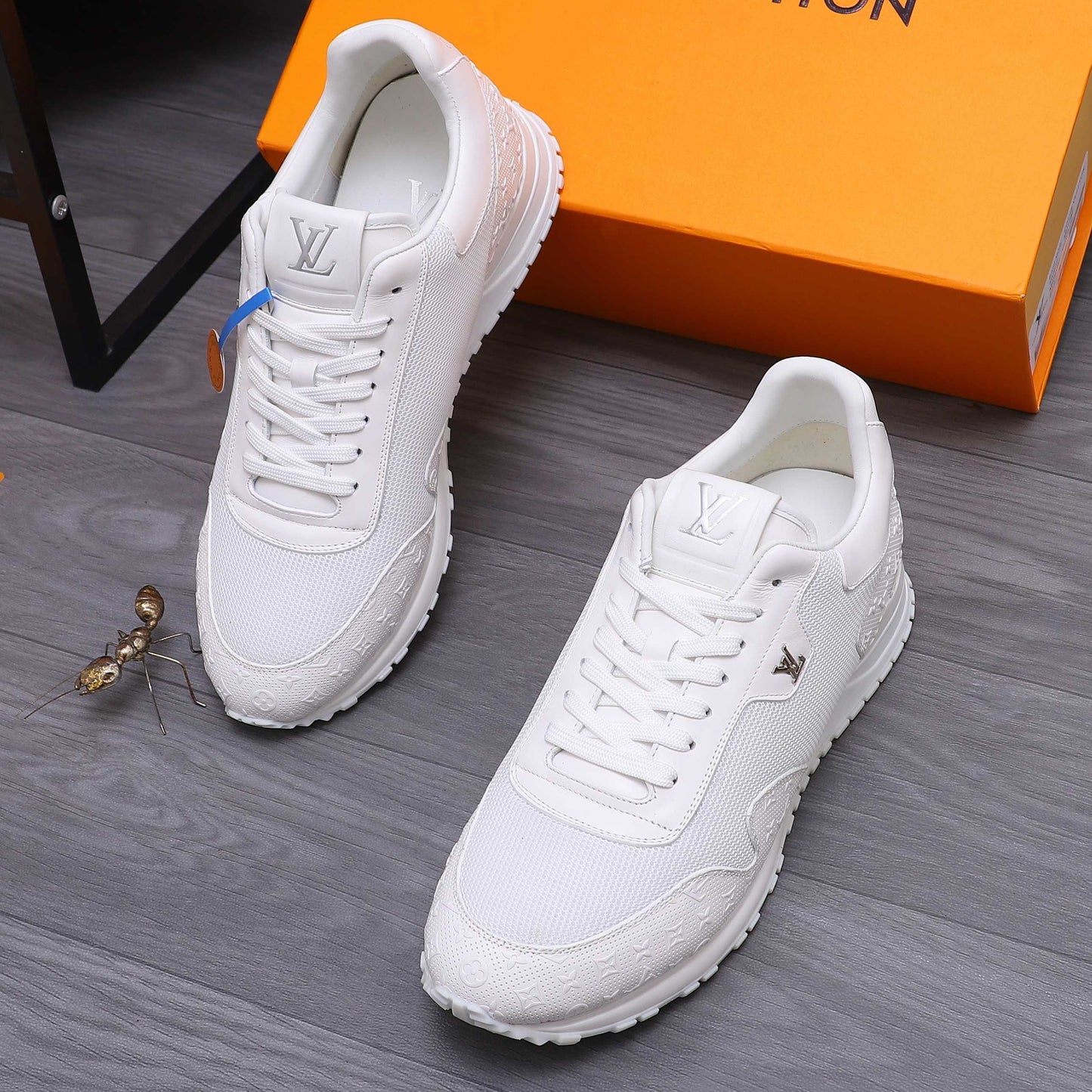 Men's casual sneakers
