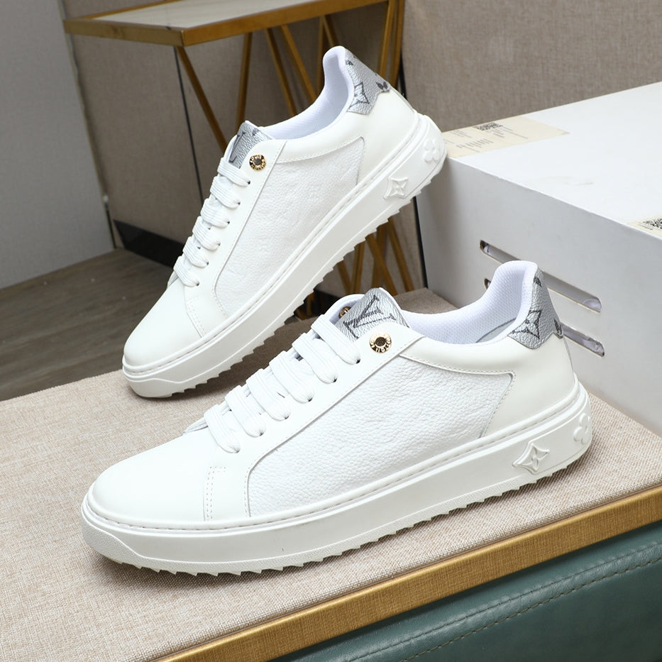 Men's casual sneakers