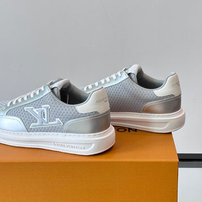 Men's casual sneakers