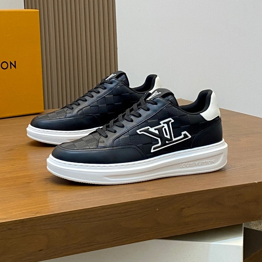 Men's casual sneakers