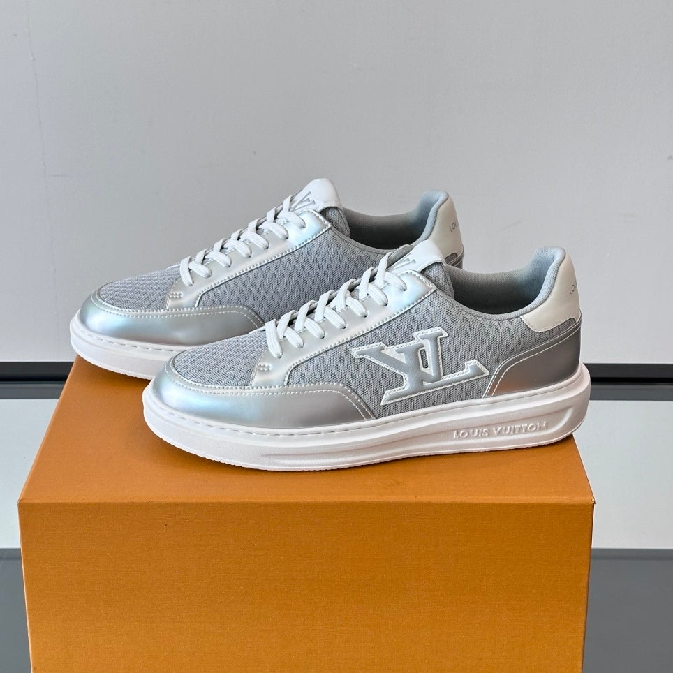 Men's casual sneakers
