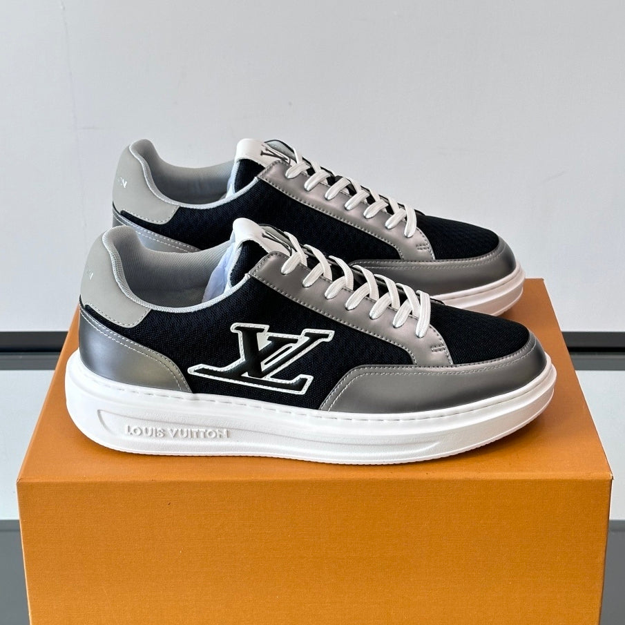 Men's casual sneakers