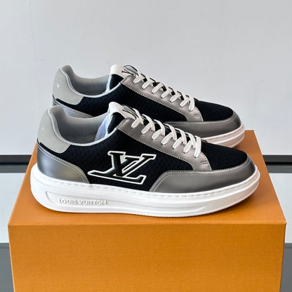 Men's casual sneakers