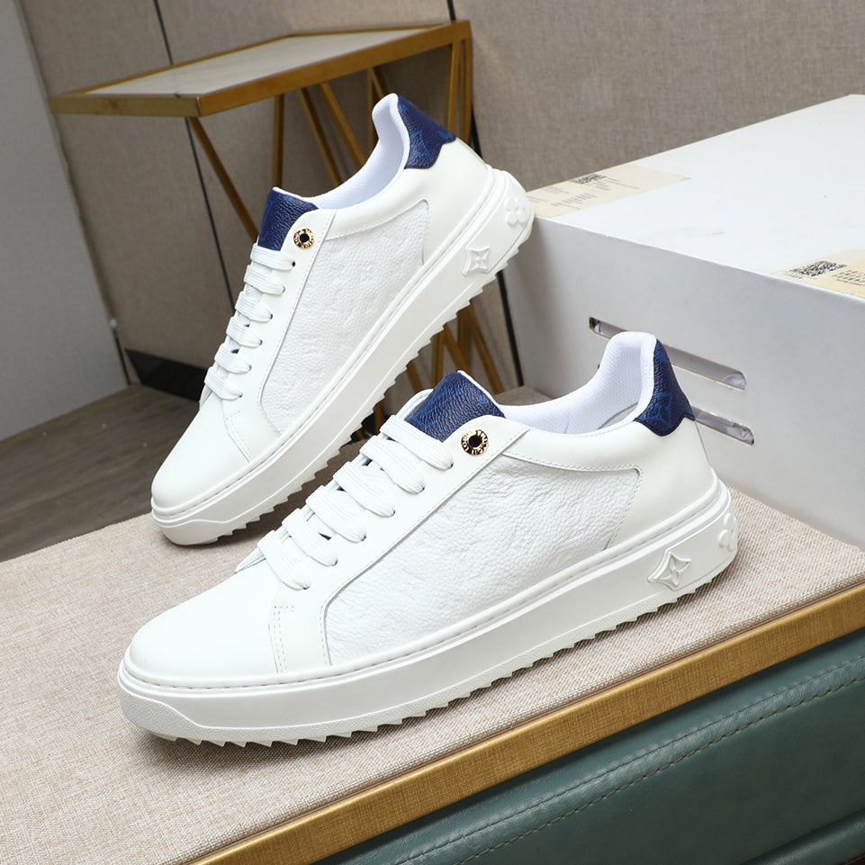 Men's casual sneakers