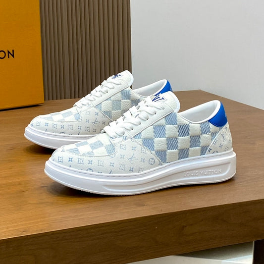 Men's casual sneakers