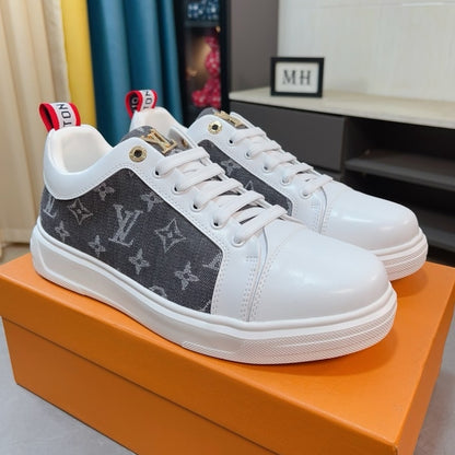 Men's casual sneakers