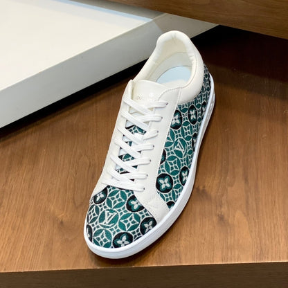 Men's casual sneakers