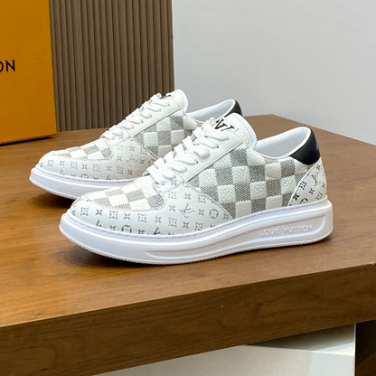 Men's casual sneakers