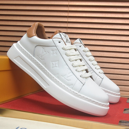 Men's casual sneakers