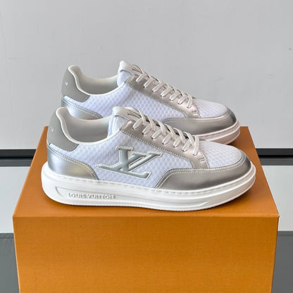 Men's casual sneakers