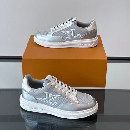 Men's casual sneakers