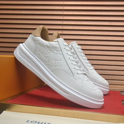 Men's casual sneakers