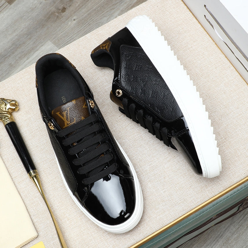 Men's casual sneakers
