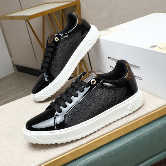 Men's casual sneakers