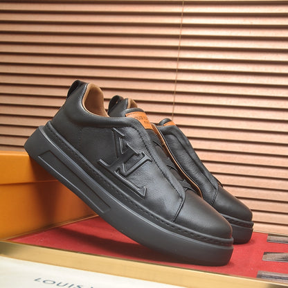 Men's casual sneakers