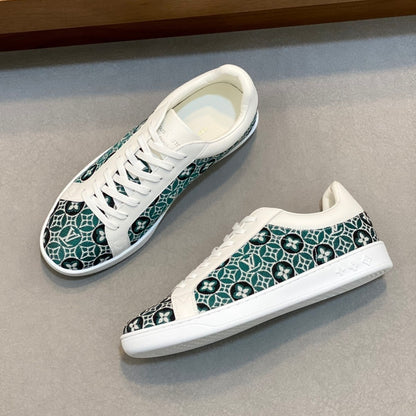 Men's casual sneakers