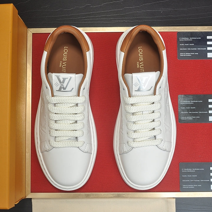 Men's casual sneakers