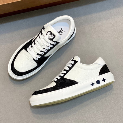 Men's casual sneakers