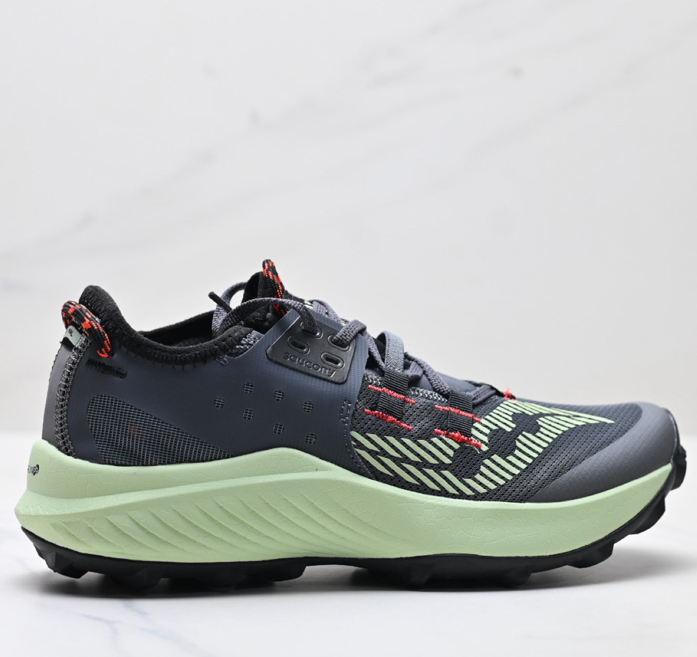 Saucony ENDORPHIN RIFT Red Men‘s Running Sneaker