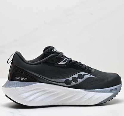 Saucony Triumph 22 Black Ultralight Running Sneaker