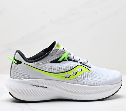 Saucony Triumph 21 Black Ultralight Running Sneaker