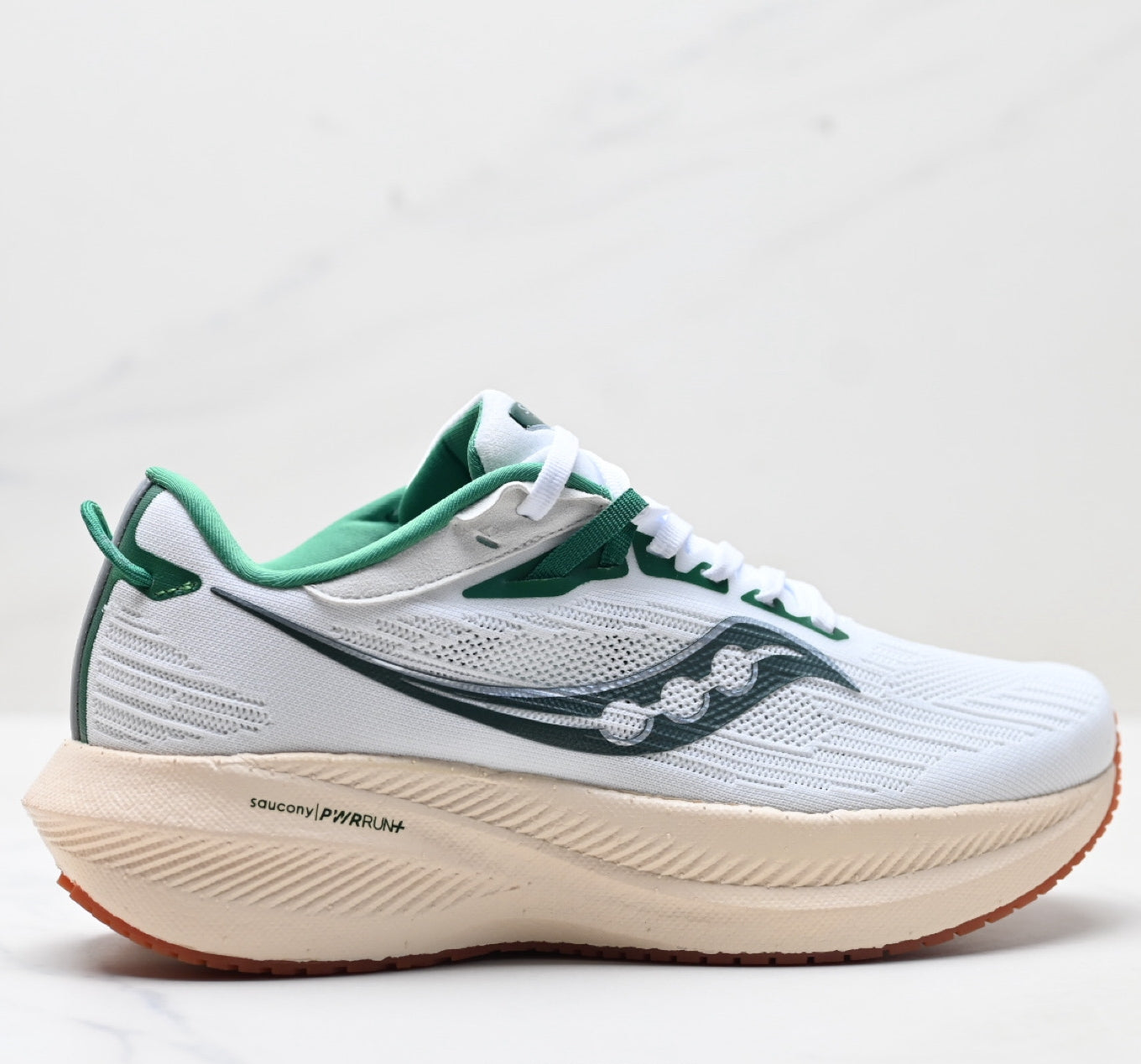 Saucony Triumph 21 Black Ultralight Running Sneaker