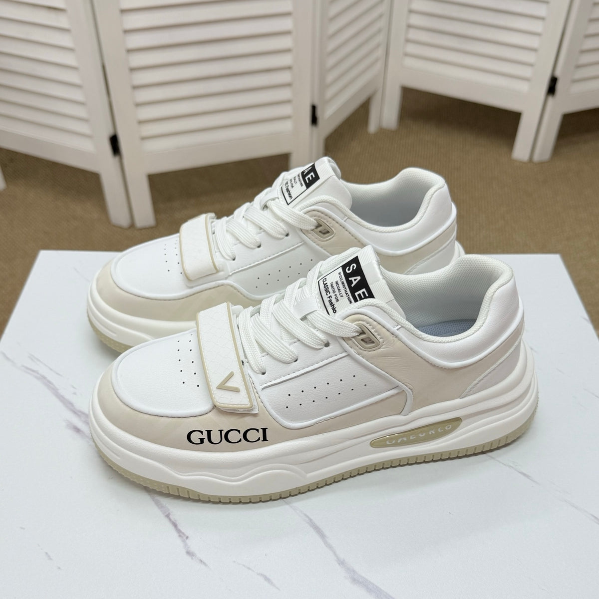 Gucci Men's Beige Casual Sneakers