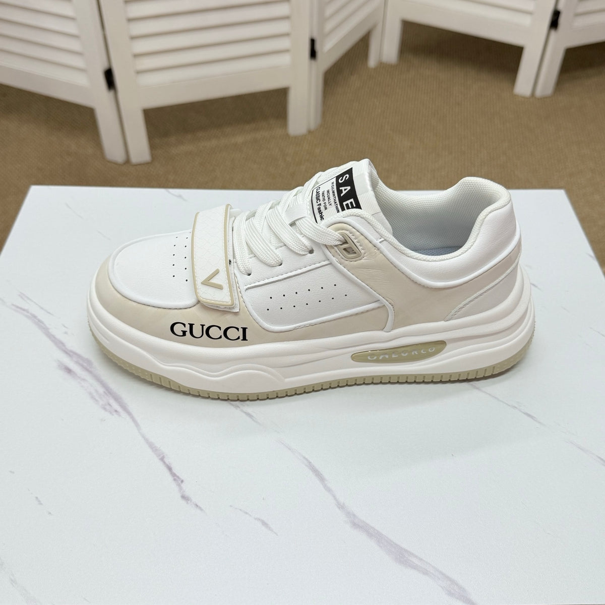 Gucci Men's Beige Casual Sneakers