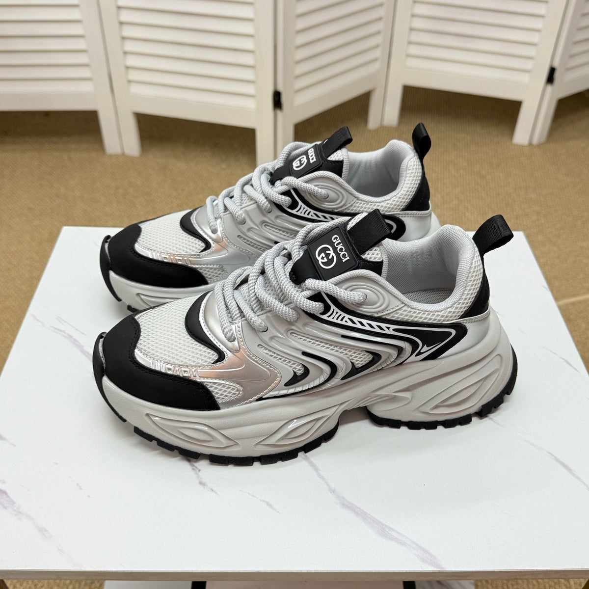 Gucci Men's Casual Sneakers | Gray & Beige