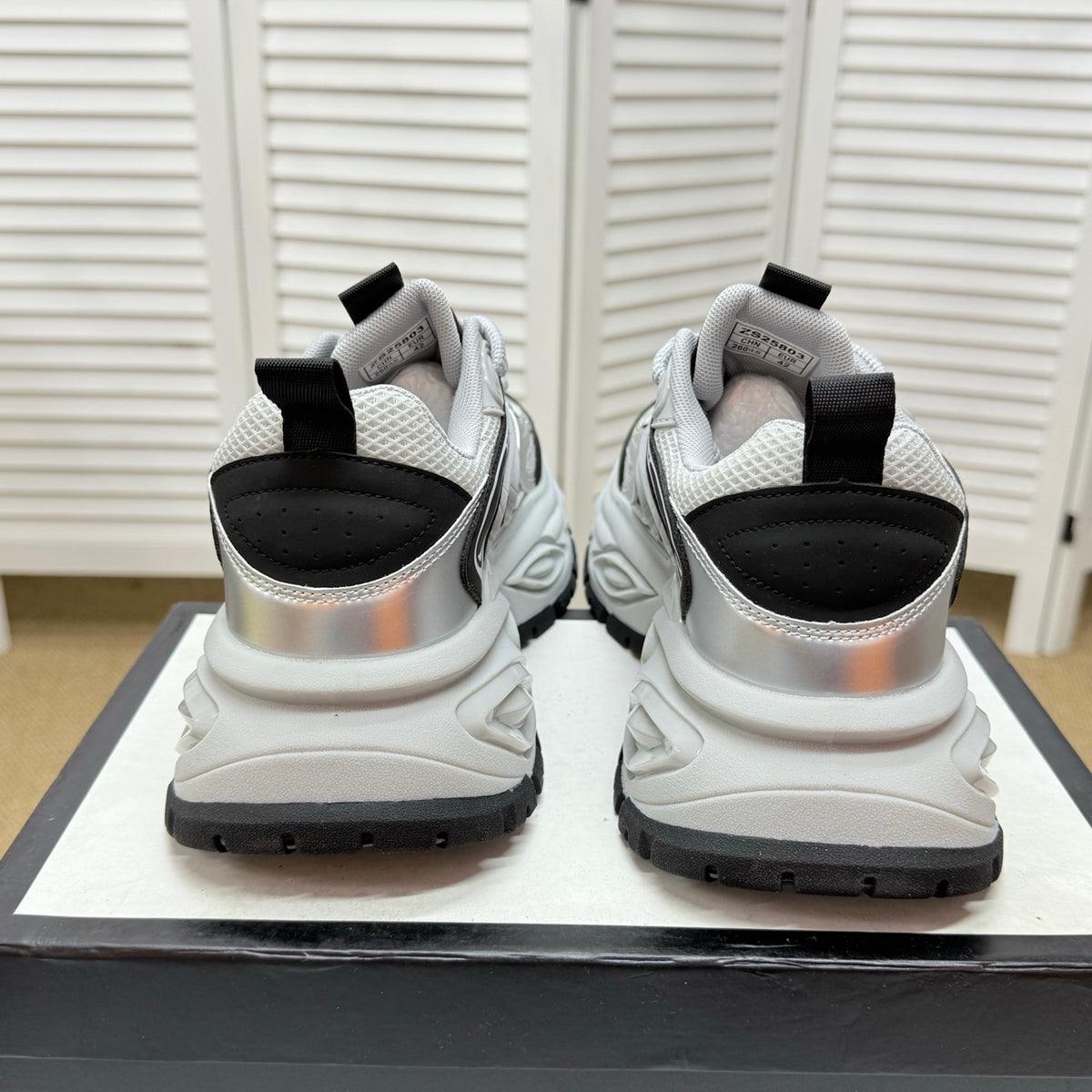 Gucci Men's Casual Sneakers | Gray & Beige