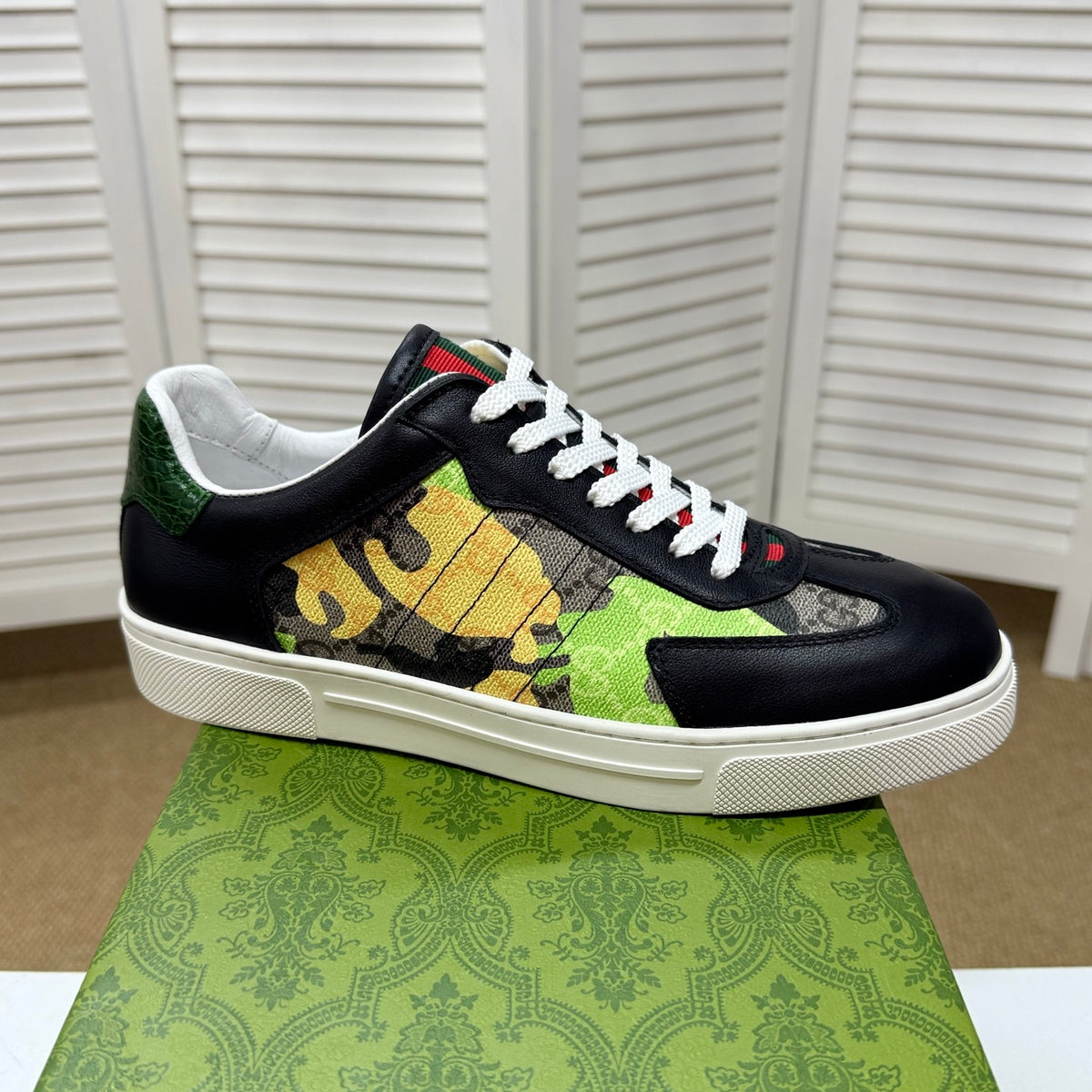Gucci Men's Casual Sneakers in Black & White