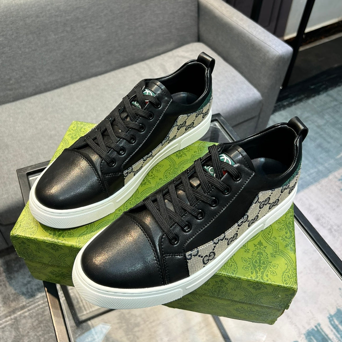 Gucci Men's Casual Sneakers | Black & White